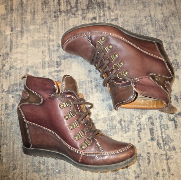 Pikolinos Amsterdam Bootie - Picture 2 of 4